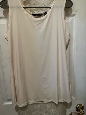 IMAN Soft Cream Scoop Neck Sleeveless Tank